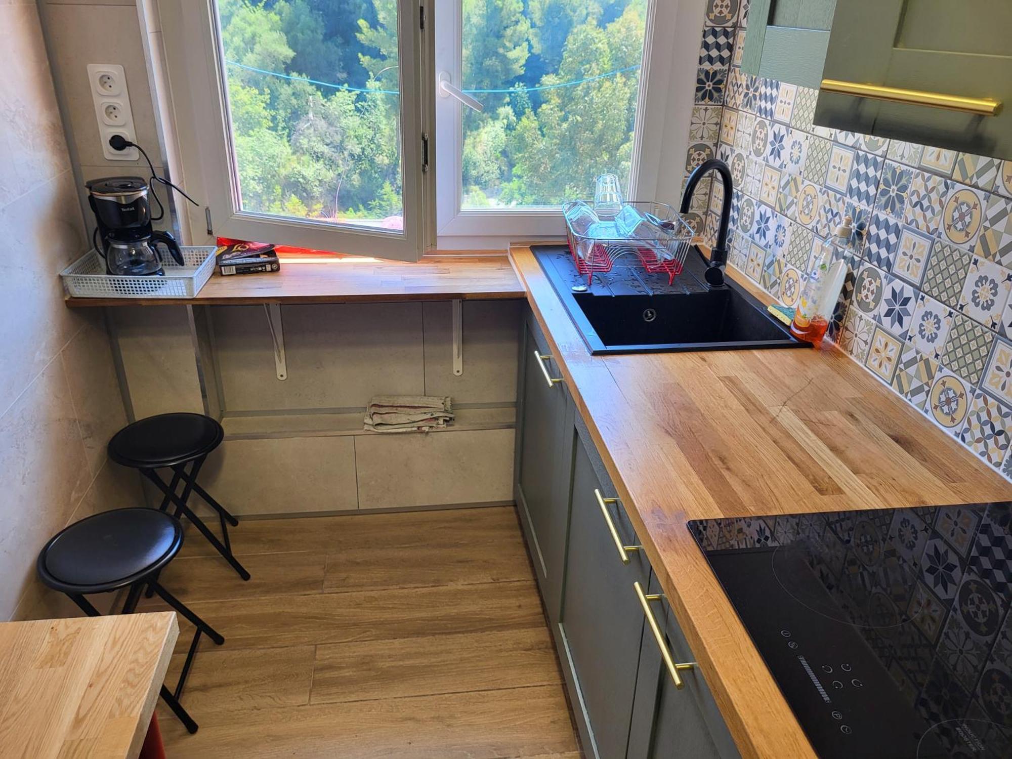 Homestay Private Room-2 In Hannana Apartment- 2 Min Walk To Tram 12 Min To Train Station 15 Min To Massena Place Nice